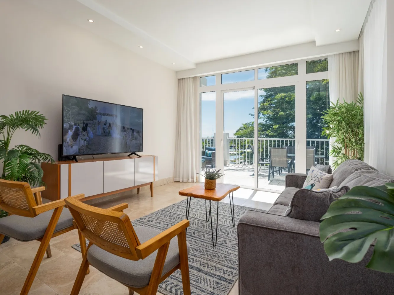 Bright Horizon 2BR Marina View - Long Term Rental